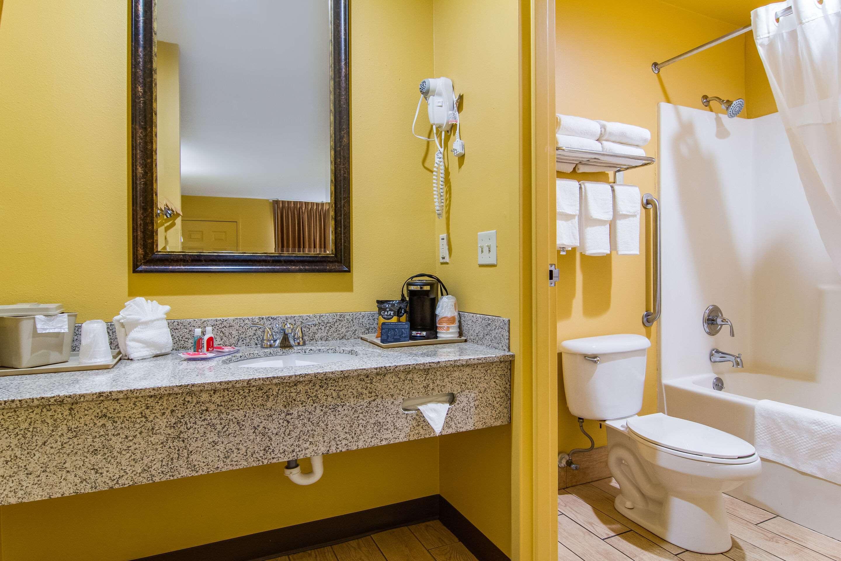 Econo Lodge Кингсленд Екстериор снимка