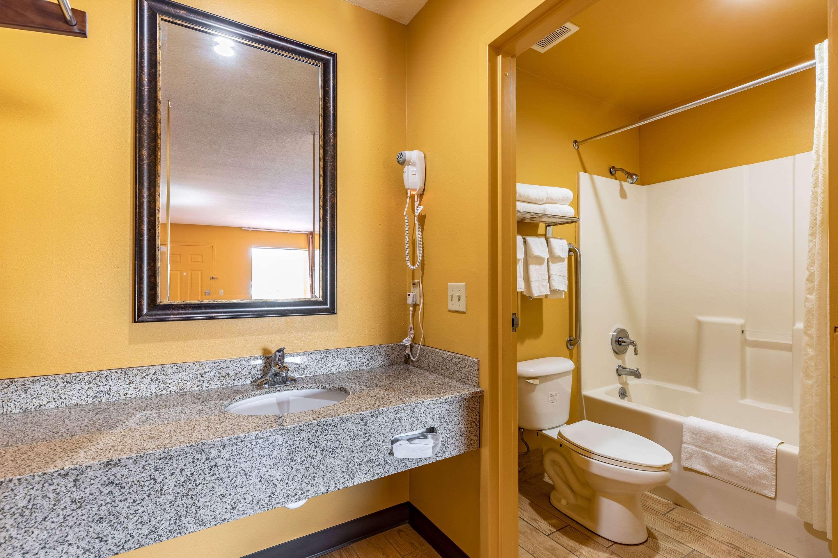 Econo Lodge Кингсленд Екстериор снимка