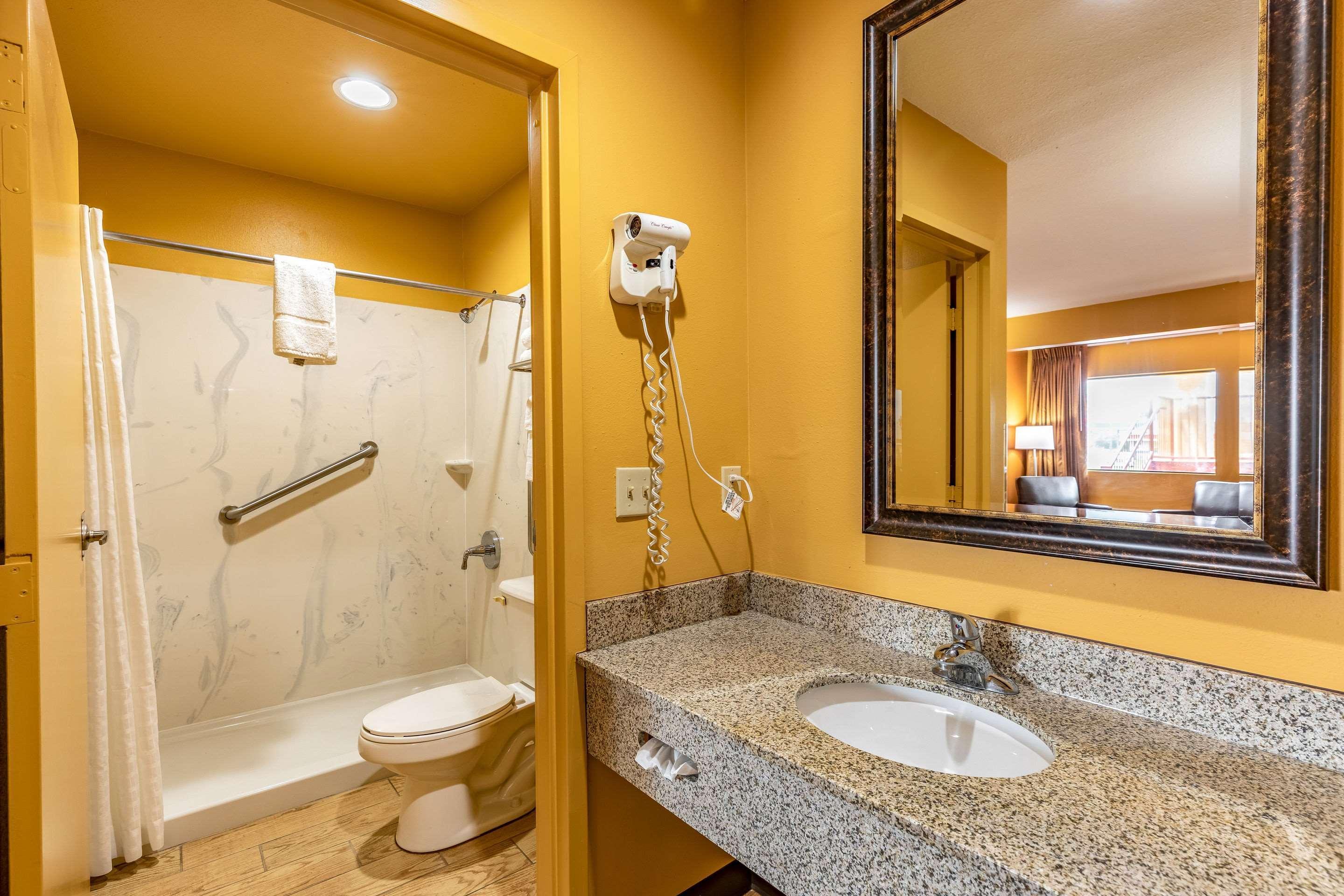 Econo Lodge Кингсленд Екстериор снимка