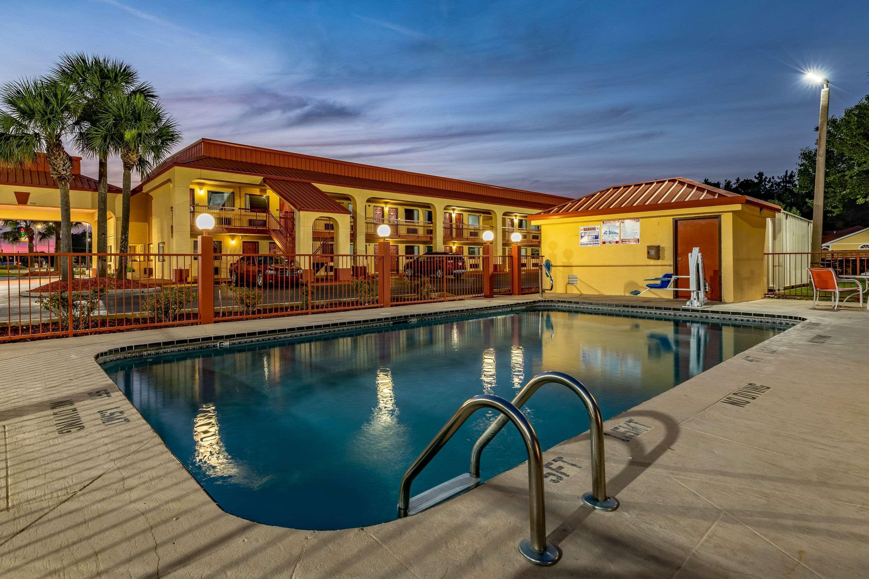 Econo Lodge Кингсленд Екстериор снимка