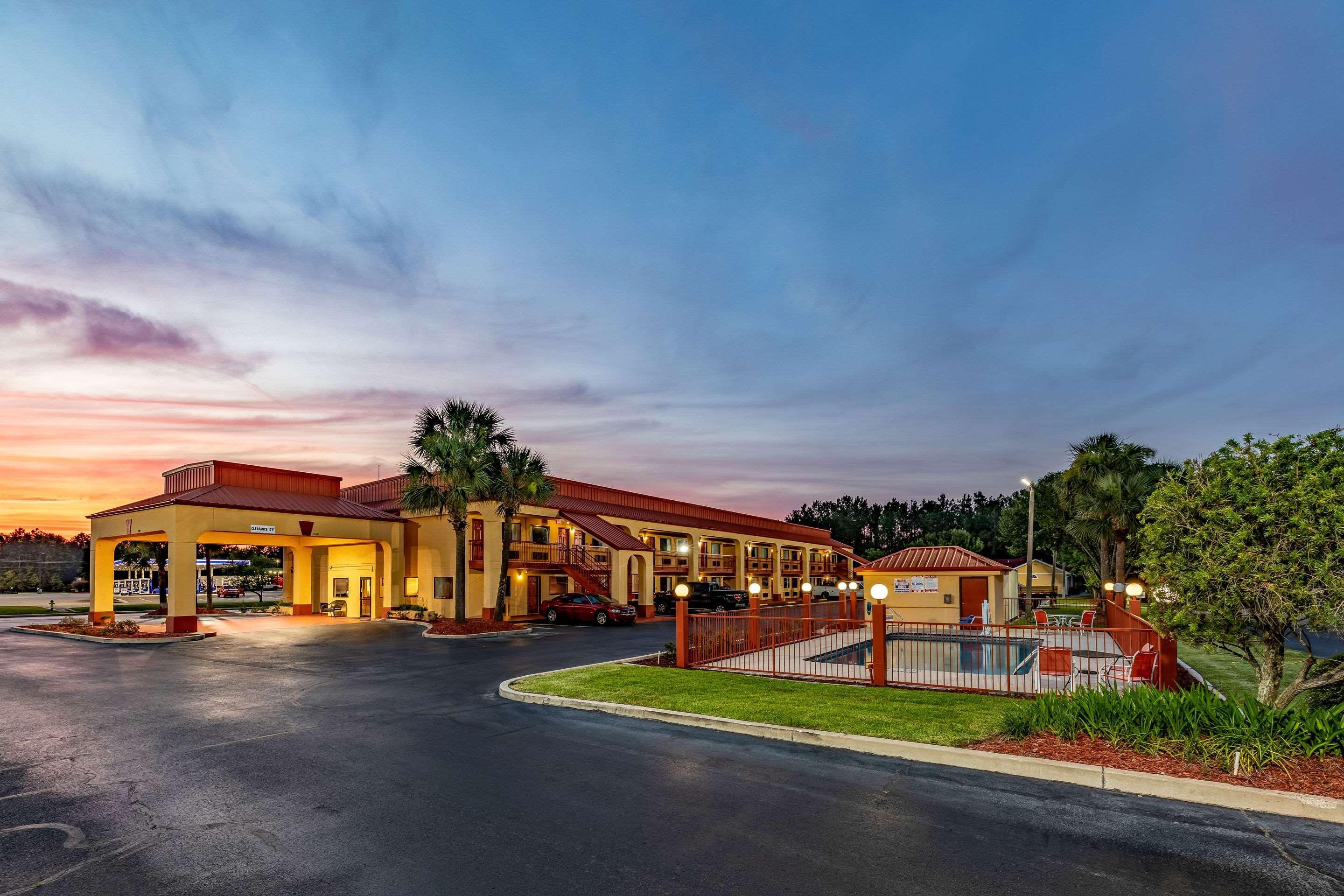 Econo Lodge Кингсленд Екстериор снимка